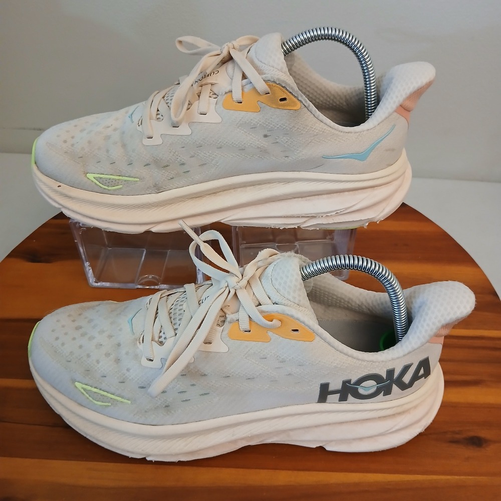 Hoka One One Clifton 9 Women 9 Vanilla Running Shoes Sneakers 1127896 VLS